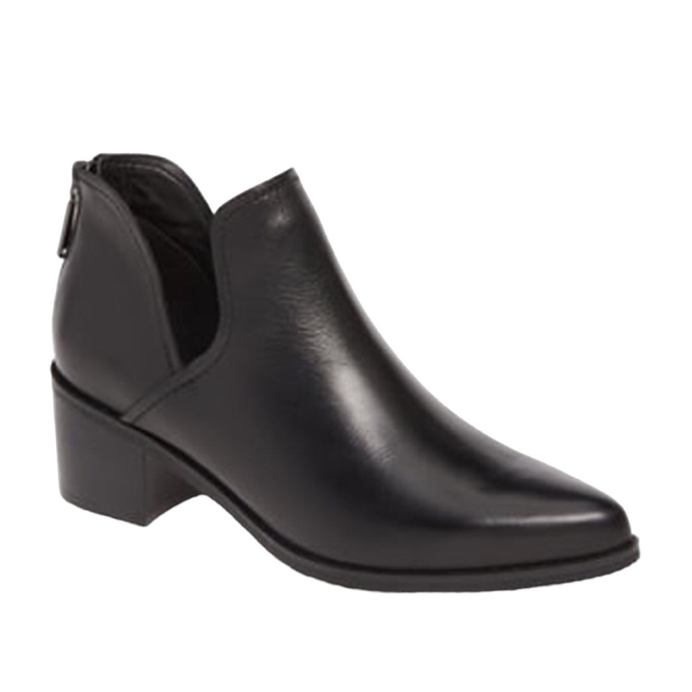 Blondo Eliza Waterproof Leather Bootie size 9 in Black